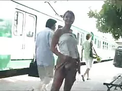 Si lesbiche mature con dildo divertono da soli